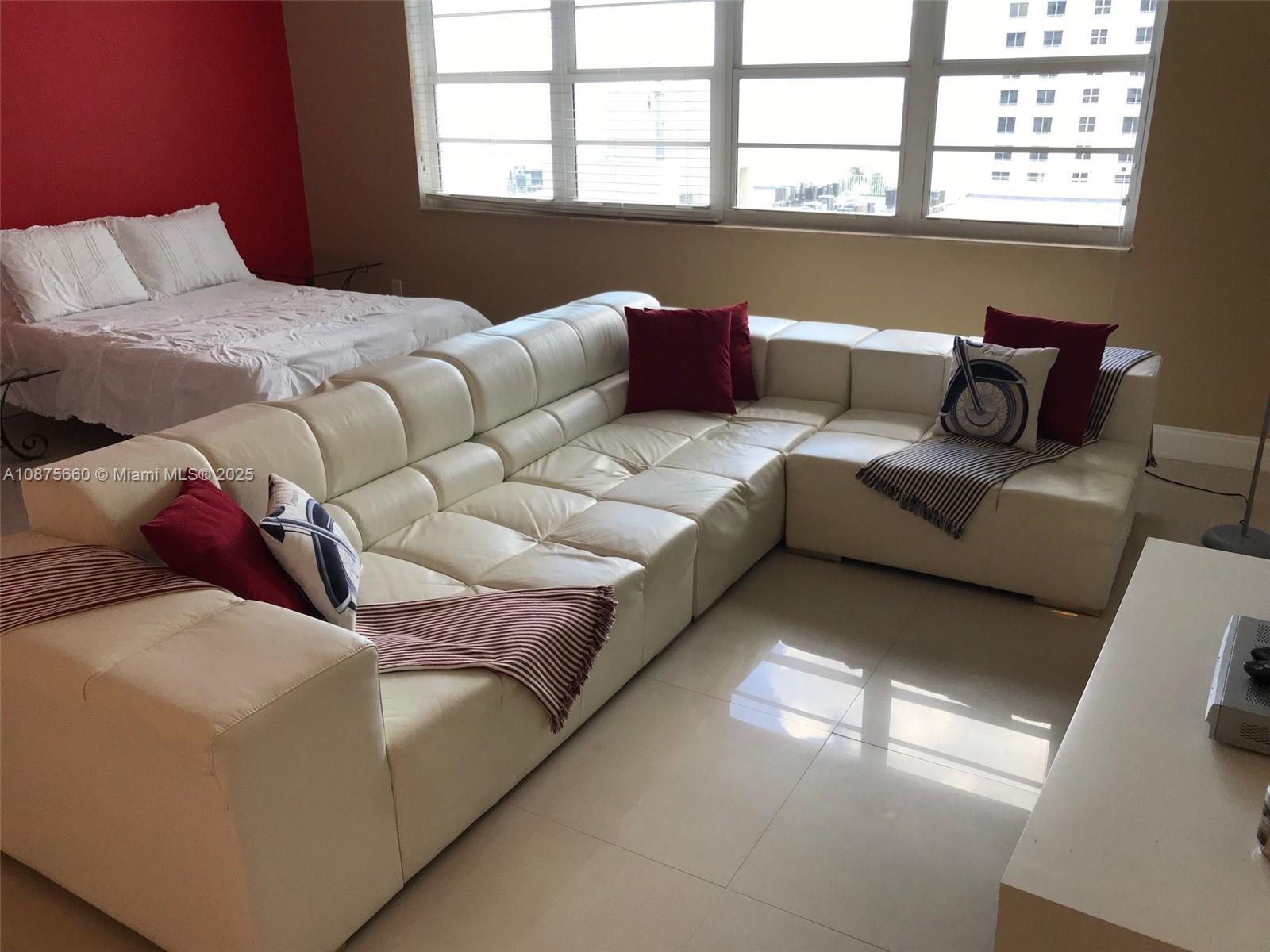 100 Lincoln Rd 1226, Miami Beach, Florida 33139, ,1 BathroomBathrooms,Residentiallease,For Rent,100 Lincoln Rd 1226,A10875660