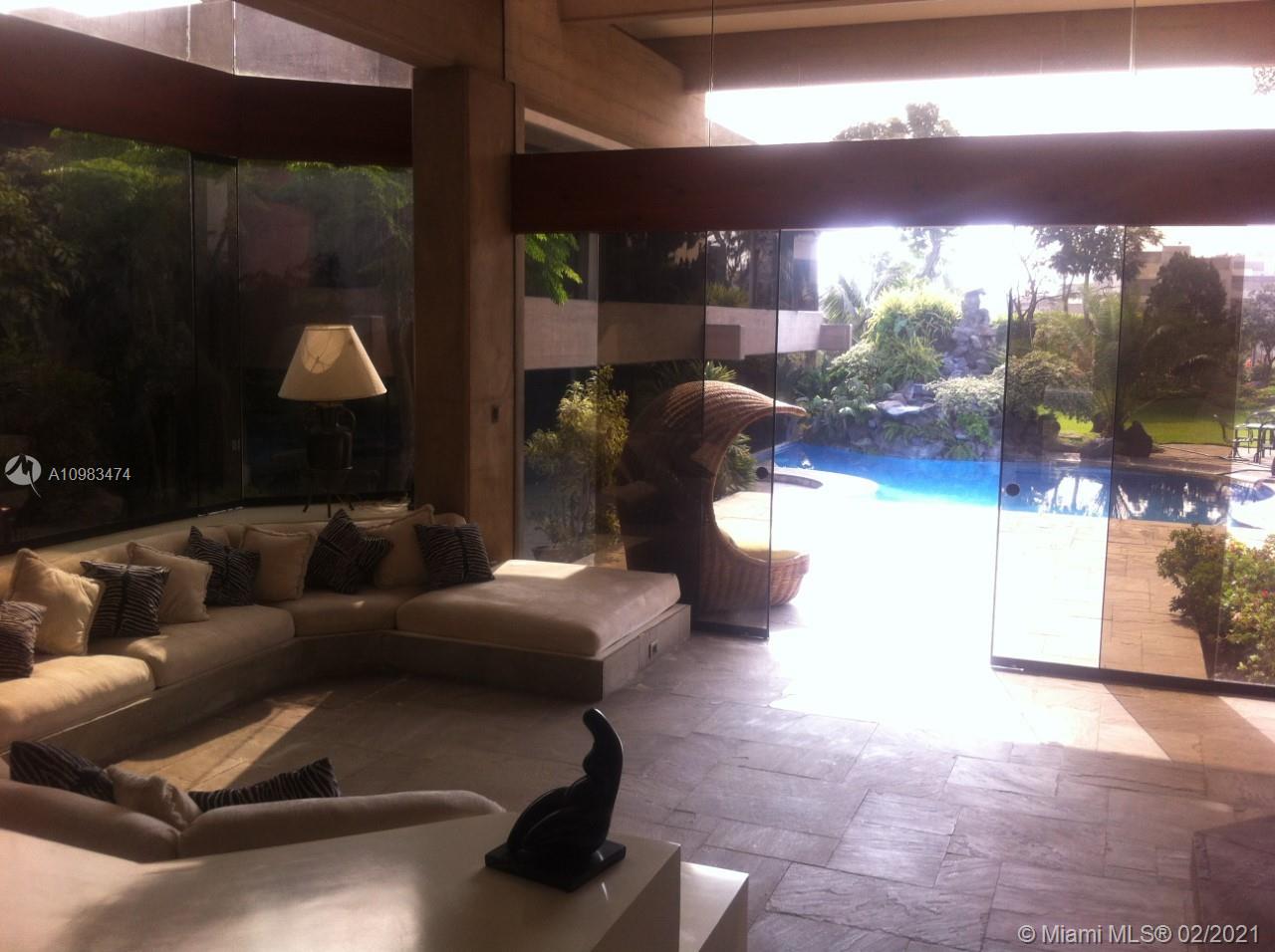 Casa en Casuarinas, Lima Peru-South America, FL, PE, 5 Bedrooms Bedrooms, ,4 BathroomsBathrooms,Residential,For Sale,Peru-South America,A10983474