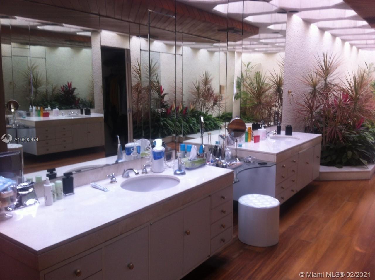 Casa en Casuarinas, Lima Peru-South America, FL, PE, 5 Bedrooms Bedrooms, ,4 BathroomsBathrooms,Residential,For Sale,Peru-South America,A10983474