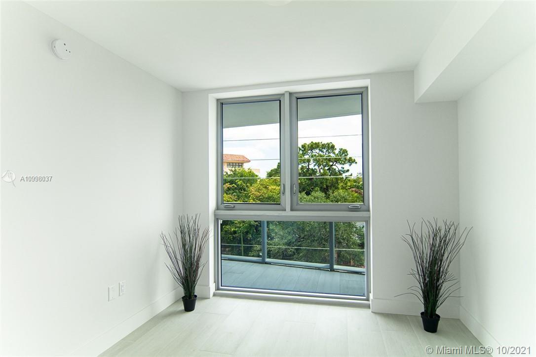 13800 Highland Dr 406, North Miami Beach, Florida 33181, 2 Bedrooms Bedrooms, ,2 BathroomsBathrooms,Residential,For Sale,13800 Highland Dr 406,A10998037