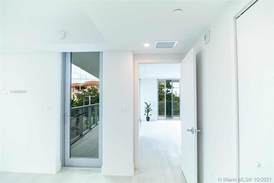 13800 Highland Dr 406, North Miami Beach, Florida 33181, 2 Bedrooms Bedrooms, ,2 BathroomsBathrooms,Residential,For Sale,13800 Highland Dr 406,A10998037