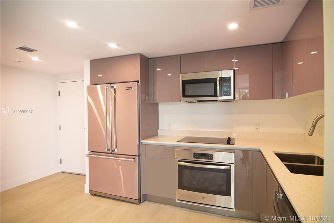 13800 Highland Dr 406, North Miami Beach, Florida 33181, 2 Bedrooms Bedrooms, ,2 BathroomsBathrooms,Residential,For Sale,13800 Highland Dr 406,A10998037