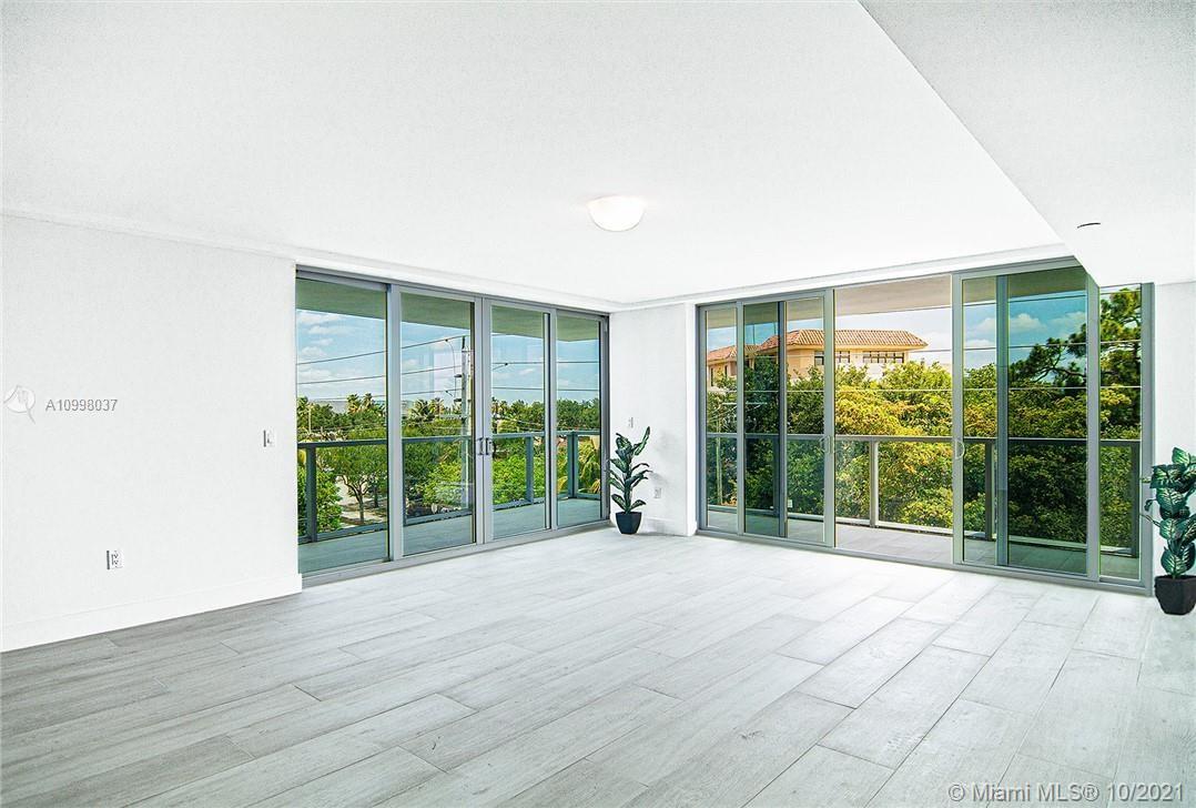 13800 Highland Dr 406, North Miami Beach, Florida 33181, 2 Bedrooms Bedrooms, ,2 BathroomsBathrooms,Residential,For Sale,13800 Highland Dr 406,A10998037