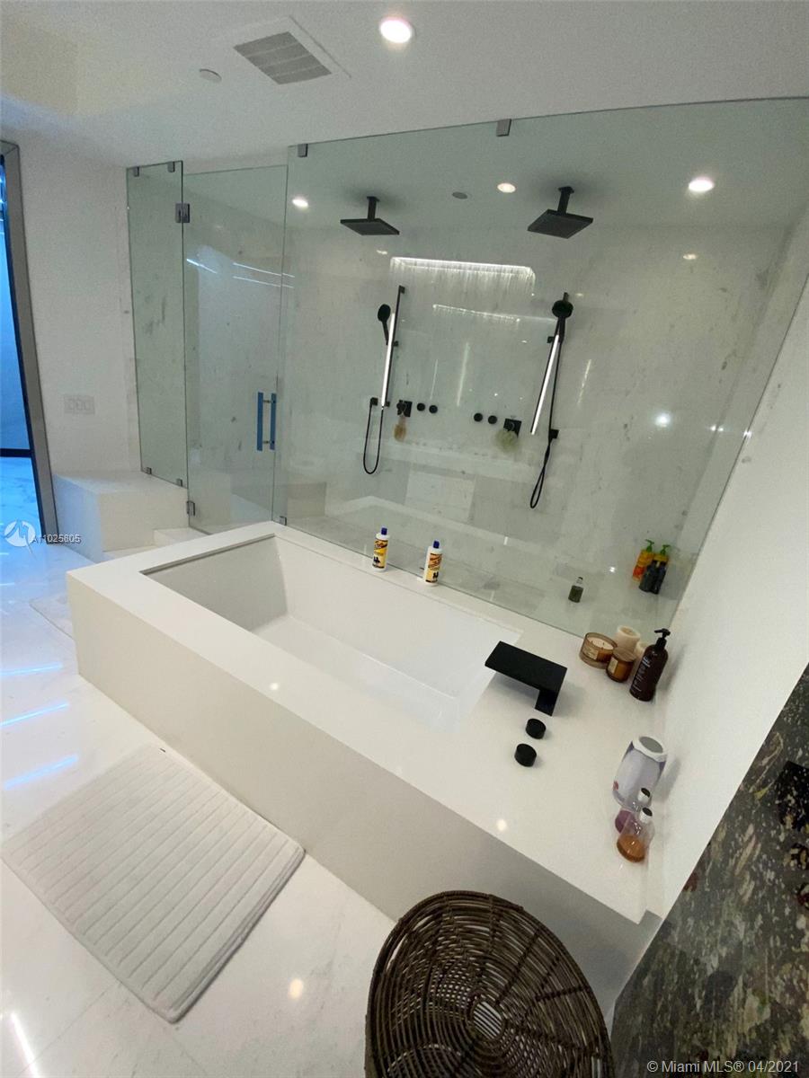 18555 Collins Ave 2505, Sunny Isles Beach, Florida 33160, 4 Bedrooms Bedrooms, ,4 BathroomsBathrooms,Residential,For Sale,18555 Collins Ave 2505,A11025805