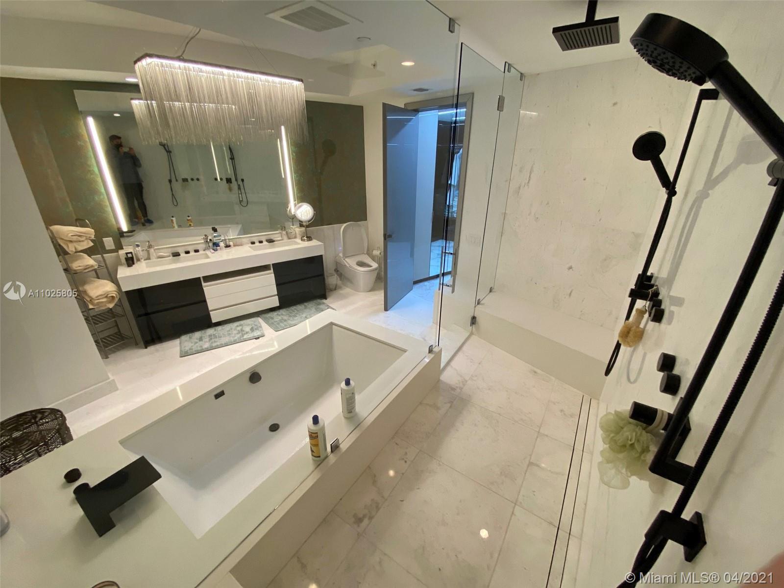 18555 Collins Ave 2505, Sunny Isles Beach, Florida 33160, 4 Bedrooms Bedrooms, ,4 BathroomsBathrooms,Residential,For Sale,18555 Collins Ave 2505,A11025805