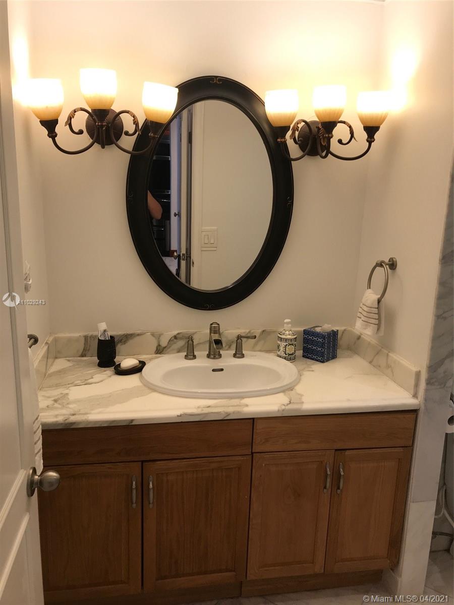 100 Lincoln Rd 1633, Miami Beach, Florida 33139, 1 Bedroom Bedrooms, ,2 BathroomsBathrooms,Residentiallease,For Rent,100 Lincoln Rd 1633,A11029243