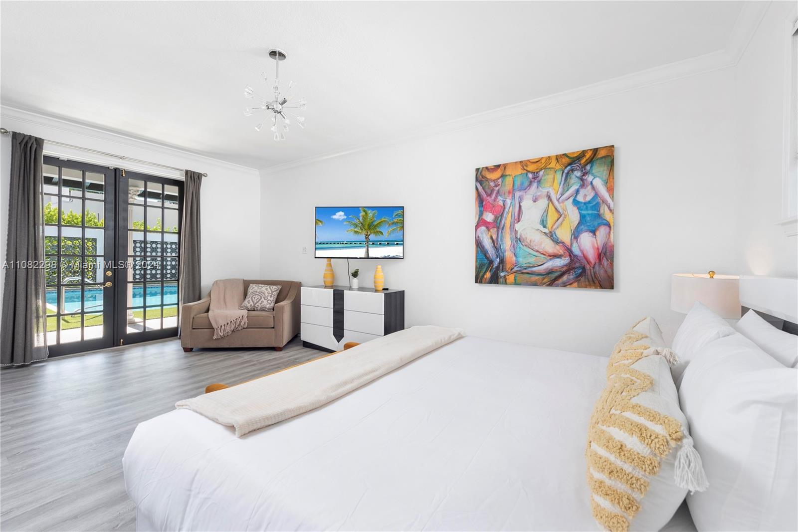 472 Sunset Dr, Hallandale Beach, Florida 33009, 7 Bedrooms Bedrooms, ,5 BathroomsBathrooms,Residentiallease,For Rent,472 Sunset Dr,A11082298