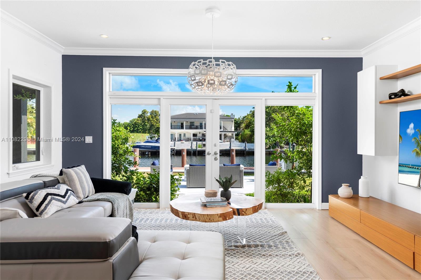 472 Sunset Dr, Hallandale Beach, Florida 33009, 7 Bedrooms Bedrooms, ,5 BathroomsBathrooms,Residentiallease,For Rent,472 Sunset Dr,A11082298