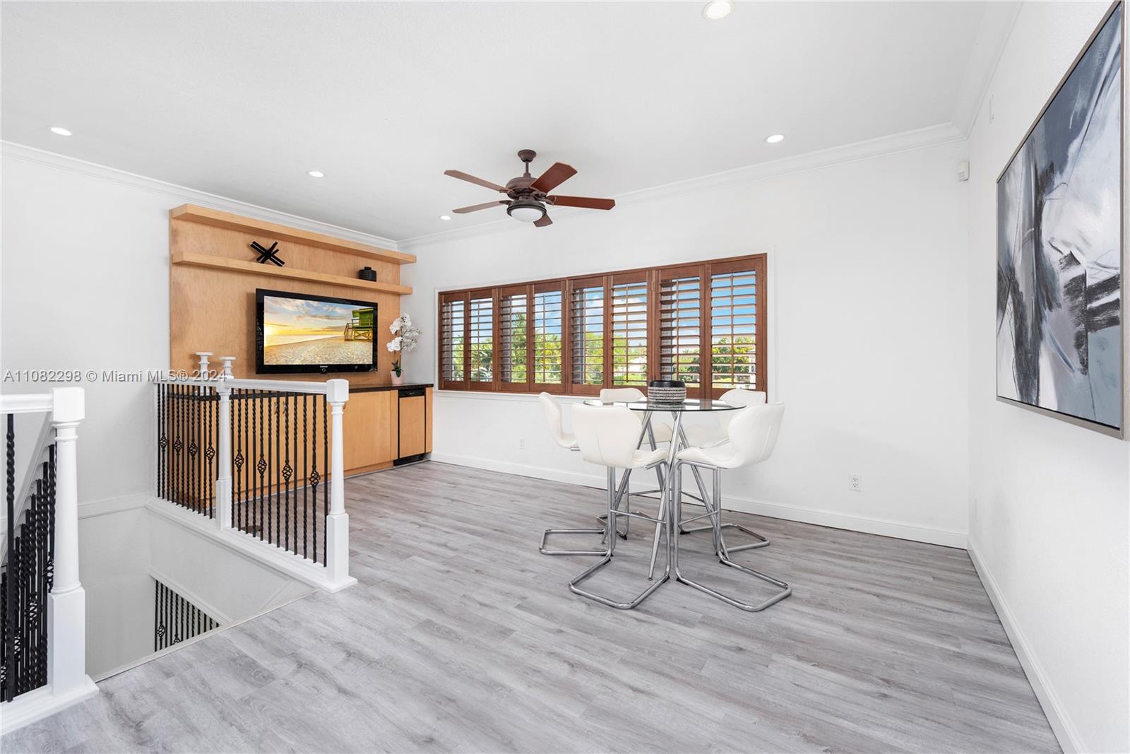 472 Sunset Dr, Hallandale Beach, Florida 33009, 7 Bedrooms Bedrooms, ,5 BathroomsBathrooms,Residentiallease,For Rent,472 Sunset Dr,A11082298