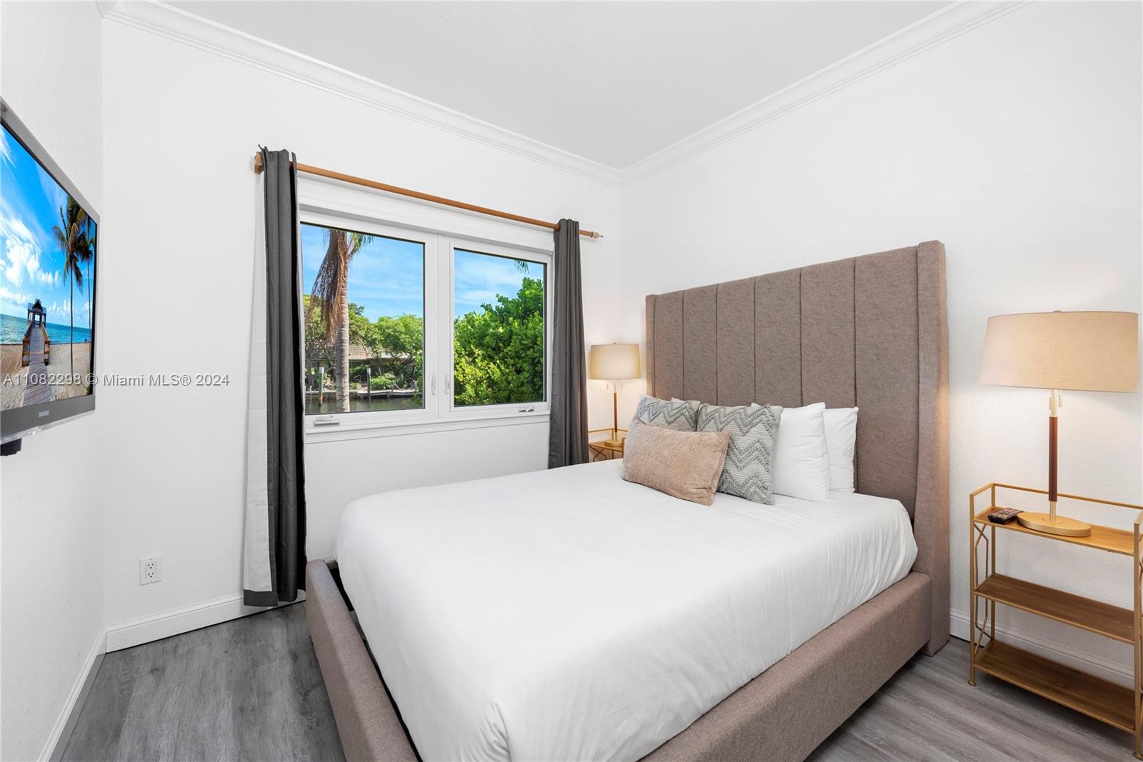 472 Sunset Dr, Hallandale Beach, Florida 33009, 7 Bedrooms Bedrooms, ,5 BathroomsBathrooms,Residentiallease,For Rent,472 Sunset Dr,A11082298