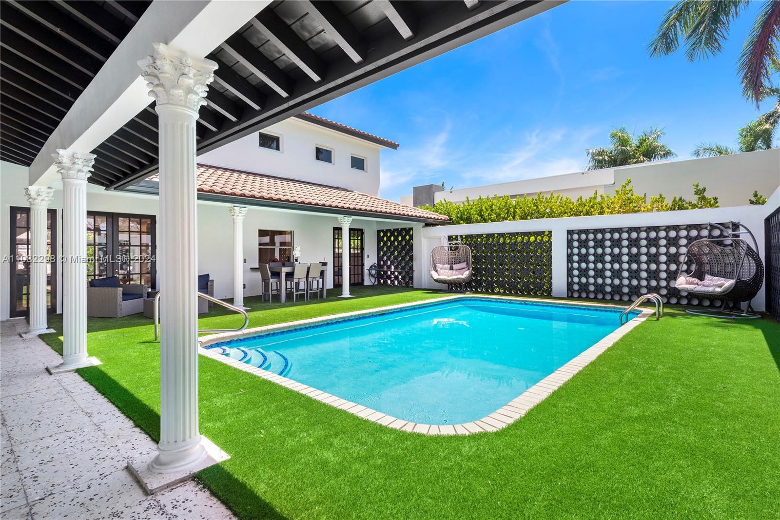 472 Sunset Dr, Hallandale Beach, Florida 33009, 7 Bedrooms Bedrooms, ,5 BathroomsBathrooms,Residentiallease,For Rent,472 Sunset Dr,A11082298