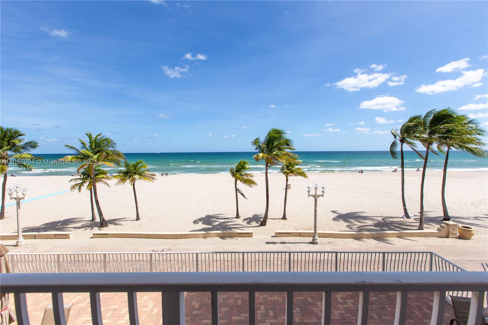 300 Oregon St 204, Hollywood, Florida 33019, 1 Bedroom Bedrooms, ,1 BathroomBathrooms,Residentiallease,For Rent,300 Oregon St 204,A11087994