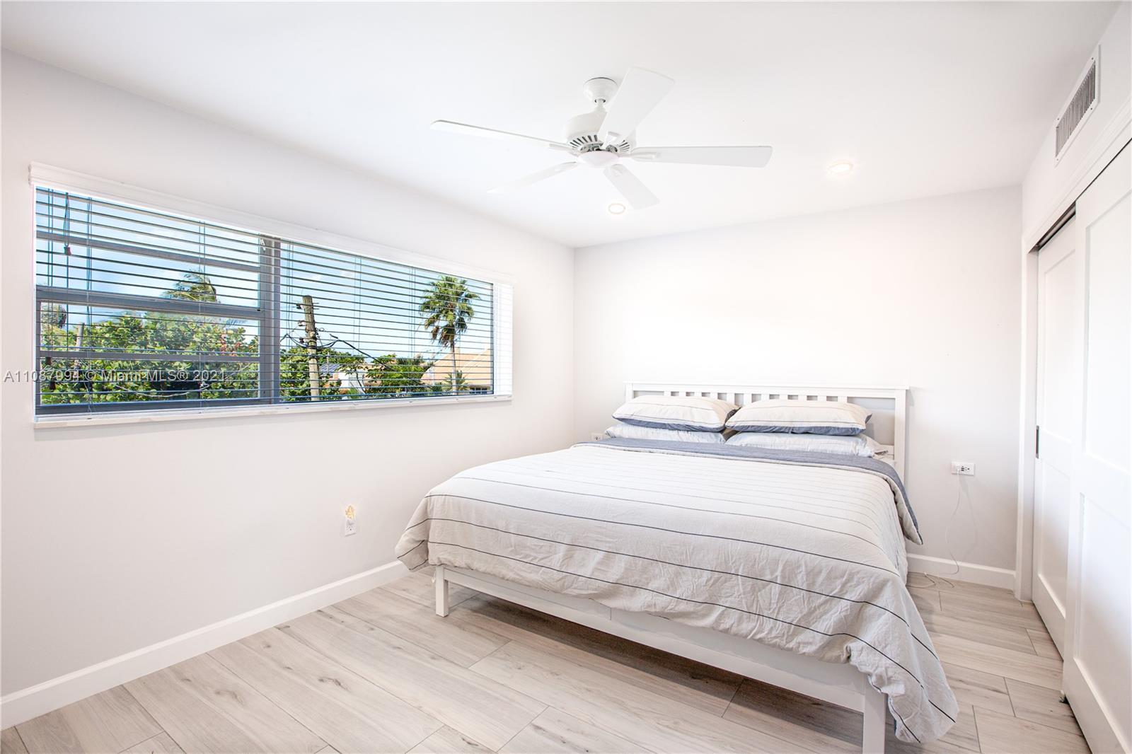 300 Oregon St 204, Hollywood, Florida 33019, 1 Bedroom Bedrooms, ,1 BathroomBathrooms,Residentiallease,For Rent,300 Oregon St 204,A11087994