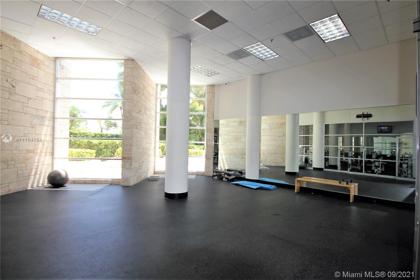 5151 COLLINS AV 924, Miami Beach, Florida 33140, 2 Bedrooms Bedrooms, ,2 BathroomsBathrooms,Residentiallease,For Rent,5151 COLLINS AV 924,A11104154