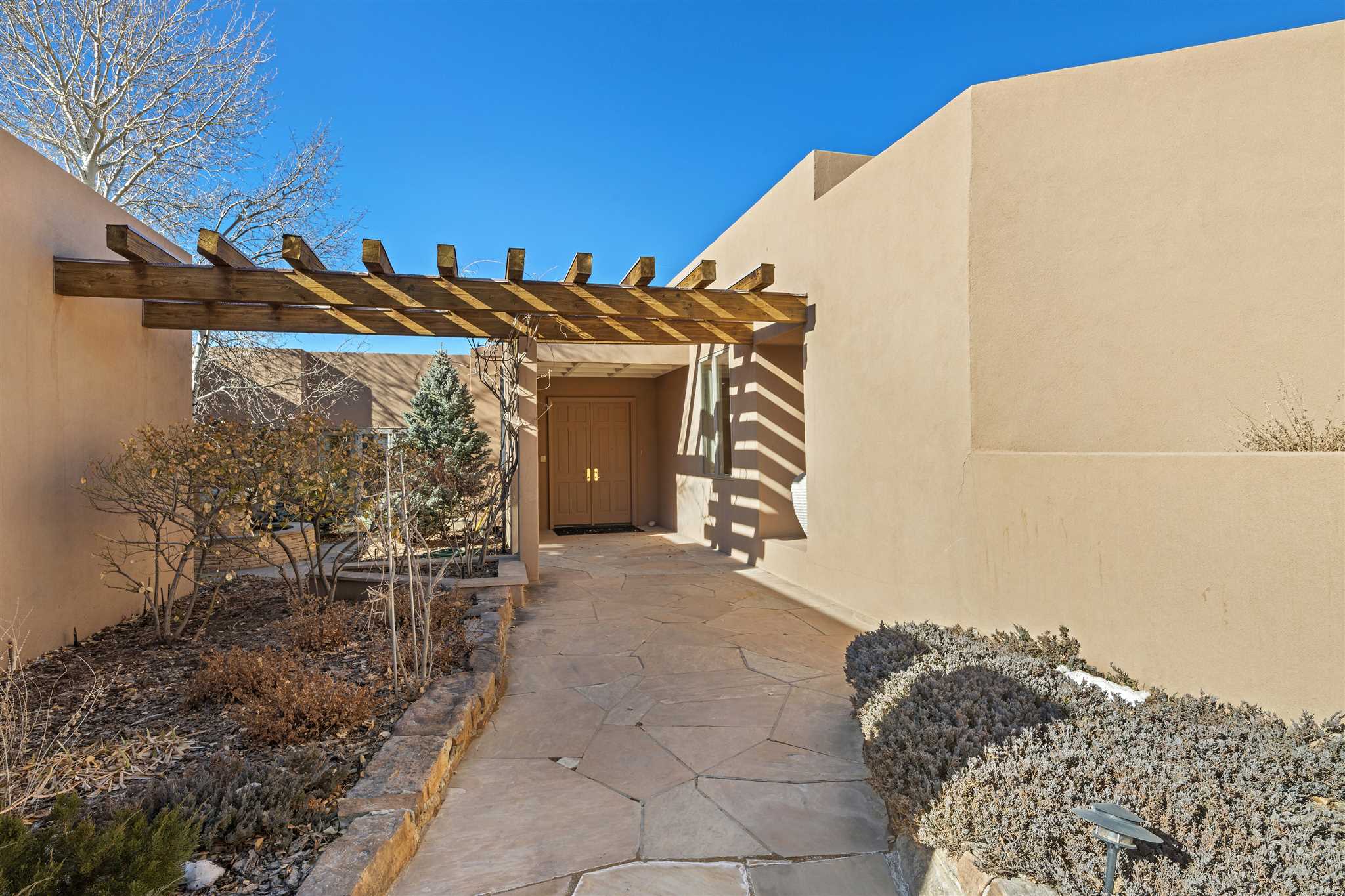 141 Pedregal, Santa Fe, New Mexico 87501, 3 Bedrooms Bedrooms, ,5 BathroomsBathrooms,Residential,For Sale,141 Pedregal,202100849