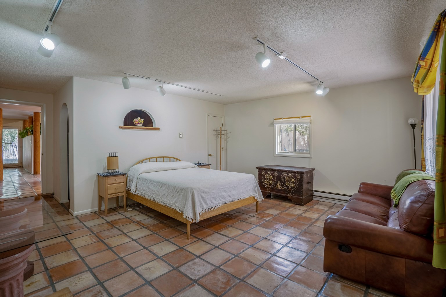 1026 Calle Largo, Santa Fe, New Mexico 87501, 4 Bedrooms Bedrooms, ,3 BathroomsBathrooms,Residential,For Sale,1026 Calle Largo,202101472