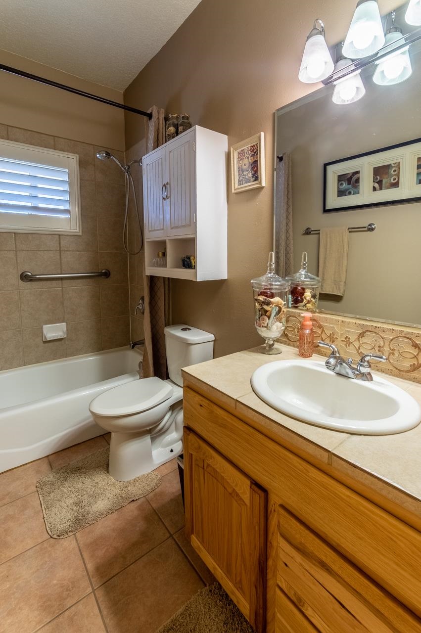 2932 Pueblo Alto, Santa Fe, New Mexico 87507, 3 Bedrooms Bedrooms, ,2 BathroomsBathrooms,Residential,For Sale,2932 Pueblo Alto,202101904