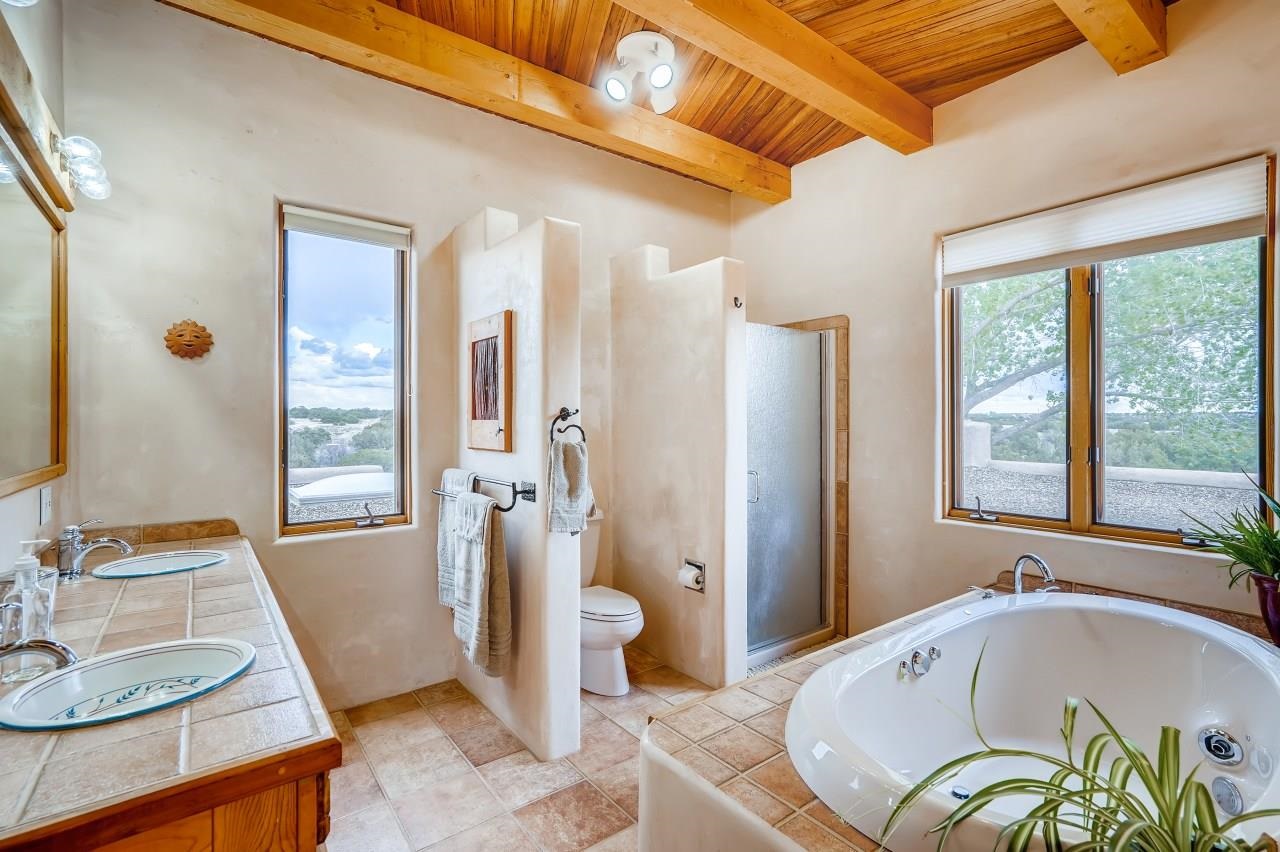66 Cielo de Oro, Santa Fe, New Mexico 87508, 3 Bedrooms Bedrooms, ,2 BathroomsBathrooms,Residential,For Sale,66 Cielo de Oro,202102118