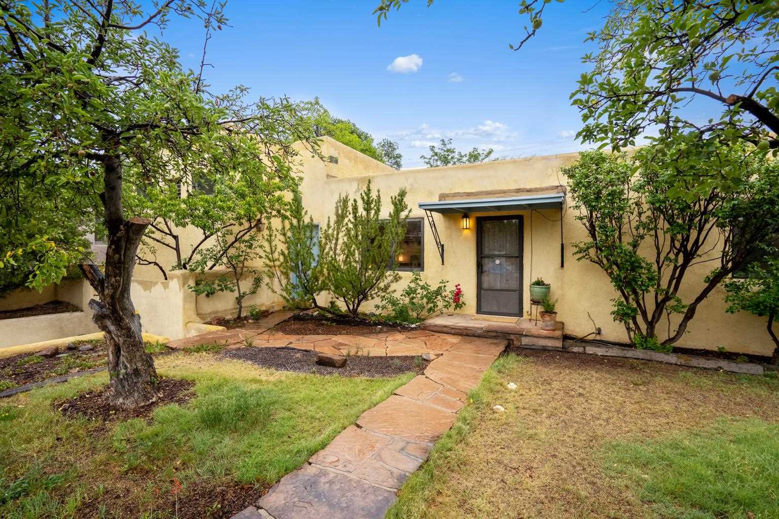 518 Calle Lucero, Santa Fe, New Mexico 87505, 2 Bedrooms Bedrooms, ,1 BathroomBathrooms,Residential,For Sale,518 Calle Lucero,202102830