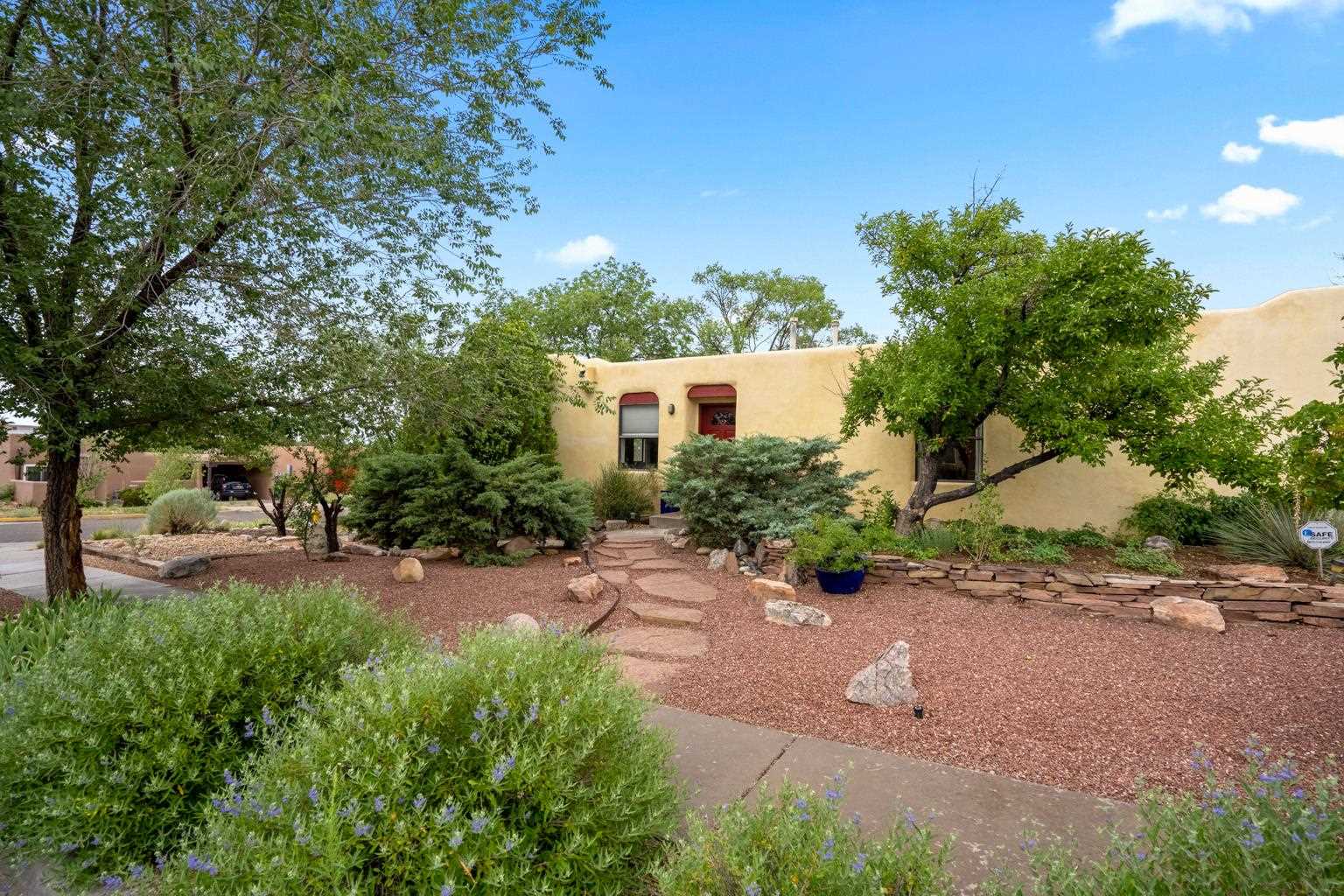 110 Calle Don Jose, Santa Fe, New Mexico 87501, 3 Bedrooms Bedrooms, ,2 BathroomsBathrooms,Residential,For Sale,110 Calle Don Jose,202102910