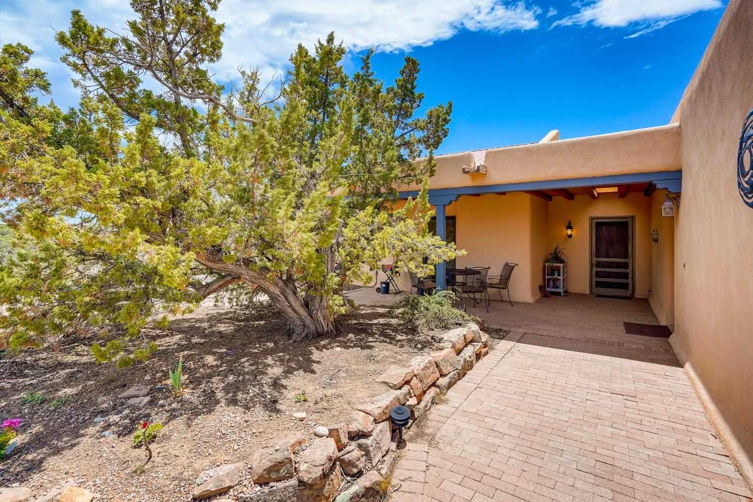 11 Herrada, Santa Fe, New Mexico 87508, 3 Bedrooms Bedrooms, ,2 BathroomsBathrooms,Residential,For Sale,11 Herrada,202103076