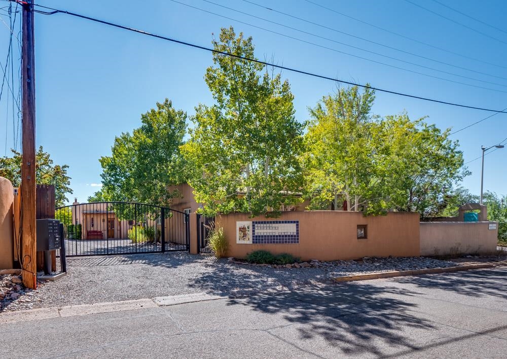 832 DUNLAP A, Santa Fe, New Mexico 87501, 1 Bedroom Bedrooms, ,1 BathroomBathrooms,Residential,For Sale,832 DUNLAP A,202104511