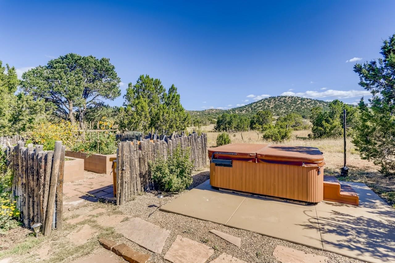 1 Calle Cabito, Santa Fe, New Mexico 87508, 3 Bedrooms Bedrooms, ,2 BathroomsBathrooms,Residential,For Sale,1 Calle Cabito,202104191