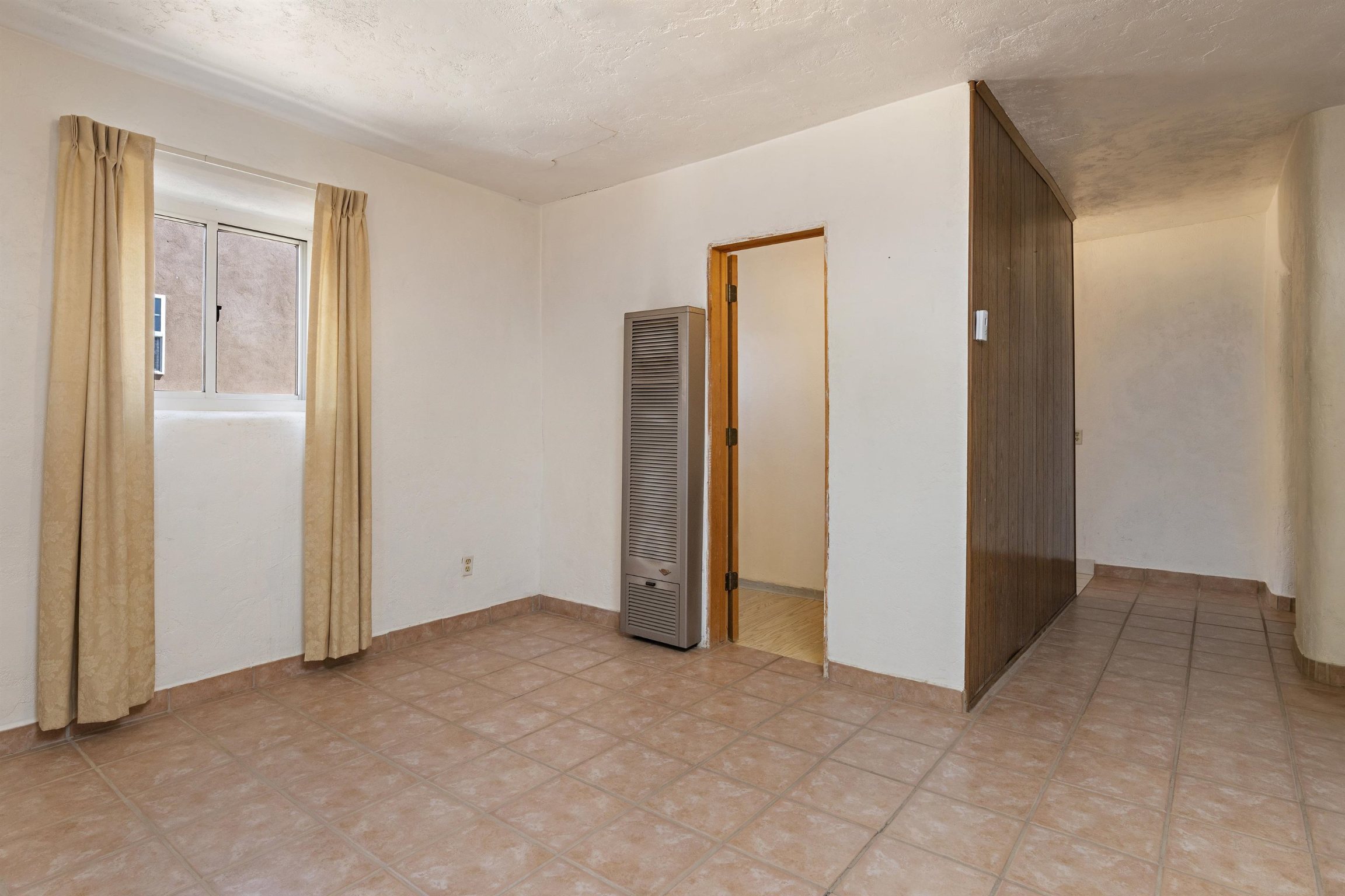 1226 Cerro Gordo, Santa Fe, New Mexico 87501, 3 Bedrooms Bedrooms, ,2 BathroomsBathrooms,Residential,For Sale,1226 Cerro Gordo,202103978