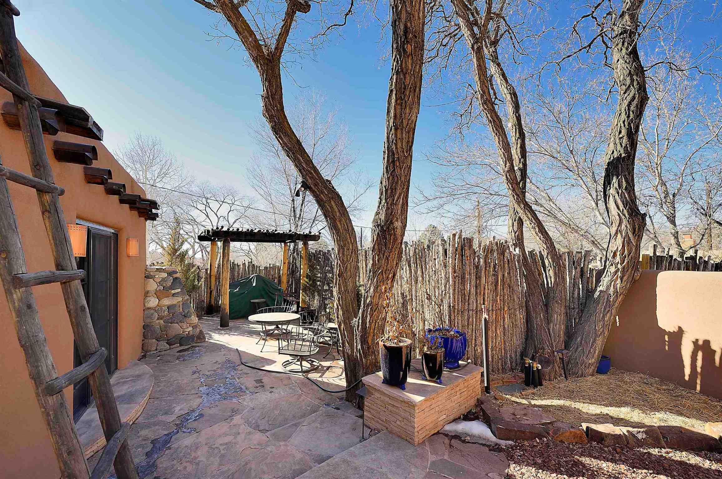 849 E Palace, Santa Fe, New Mexico 87501, 2 Bedrooms Bedrooms, ,2 BathroomsBathrooms,Residential,For Sale,849 E Palace,202200928