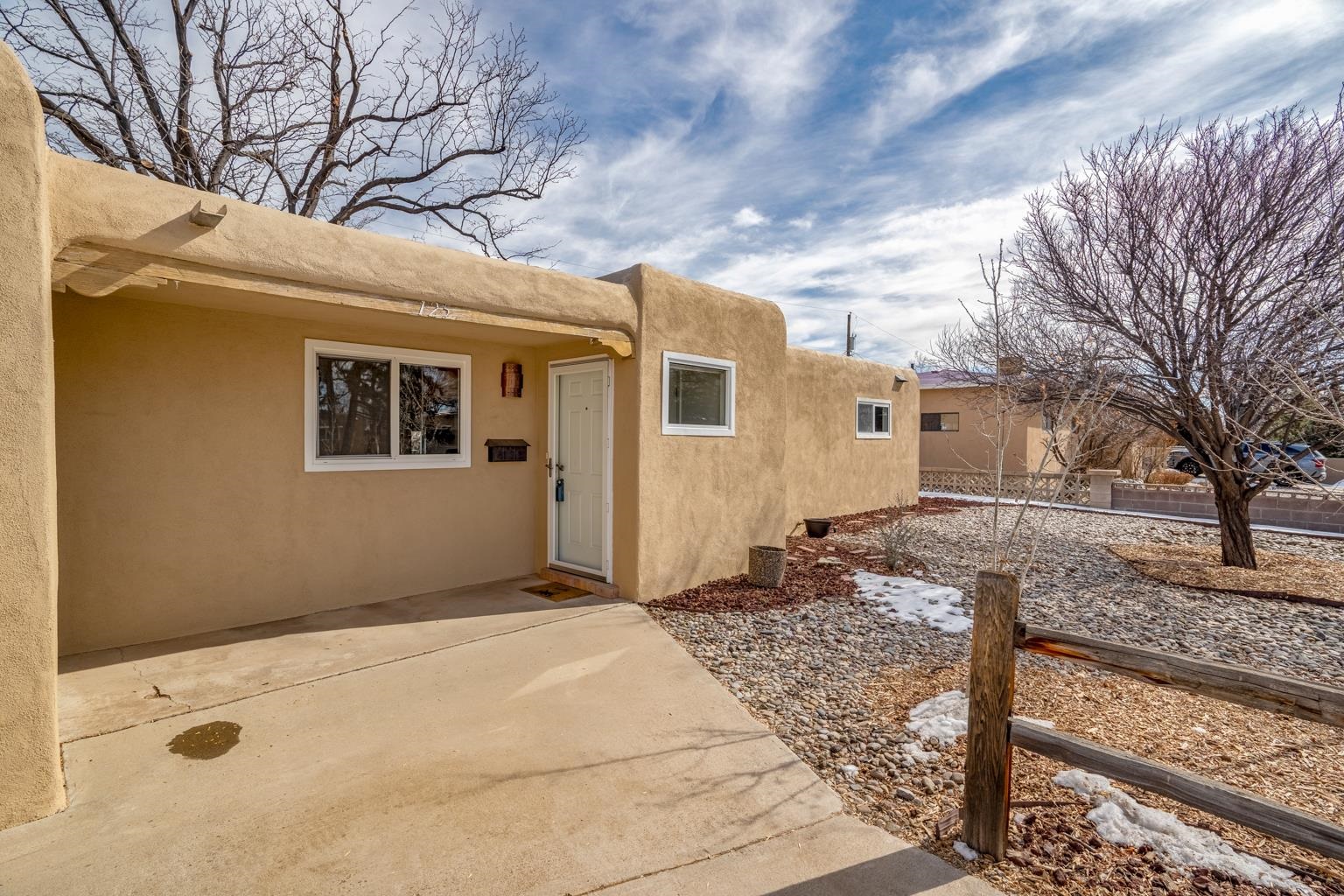 125 Cedar, Santa Fe, New Mexico 87501, 3 Bedrooms Bedrooms, ,1 BathroomBathrooms,Residential,For Sale,125 Cedar,202200409
