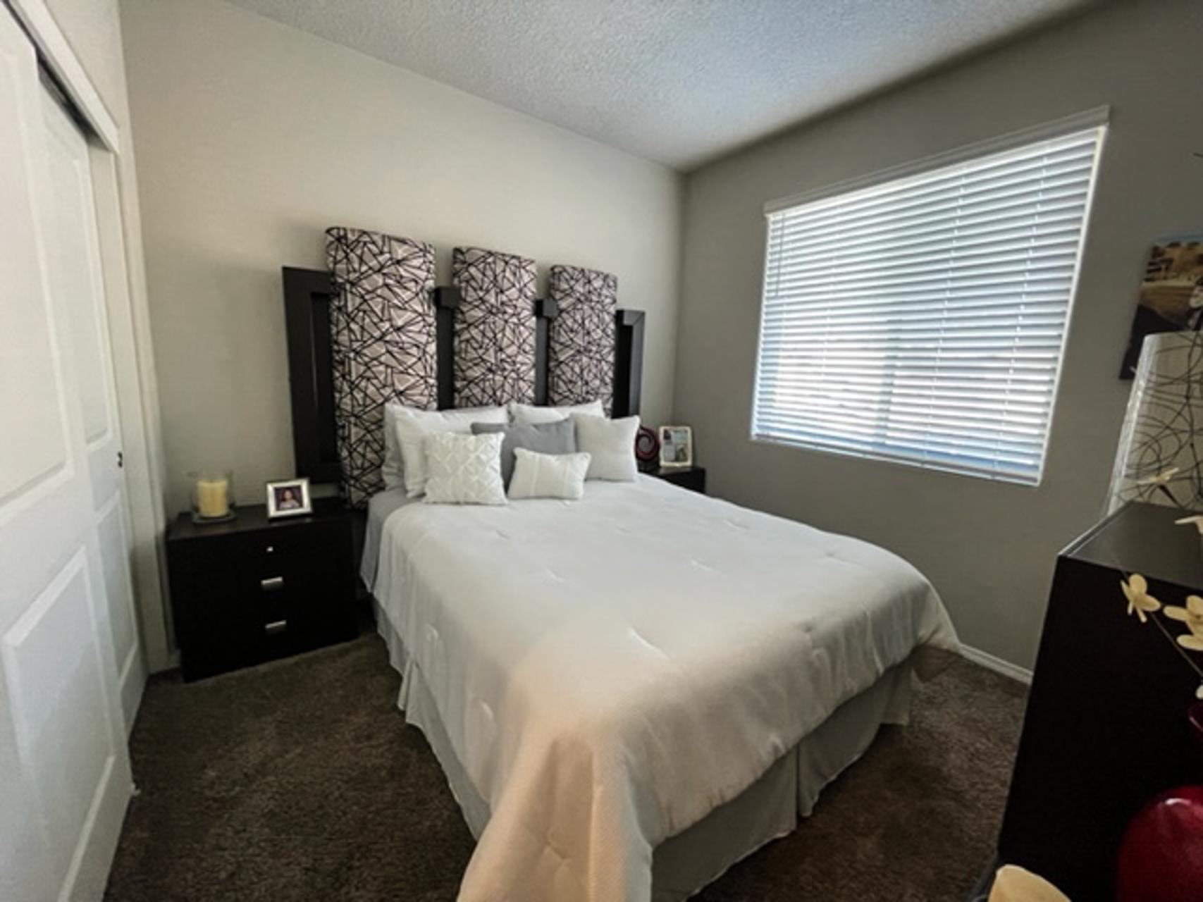5204 Via Nube, Santa Fe, New Mexico 87507, 3 Bedrooms Bedrooms, ,2 BathroomsBathrooms,Residential,For Sale,5204 Via Nube,202200393