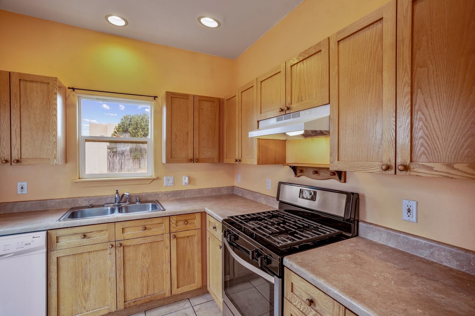 4342 Lost Feather, Santa Fe, New Mexico 87507, 3 Bedrooms Bedrooms, ,2 BathroomsBathrooms,Residential,For Sale,4342 Lost Feather,202200687