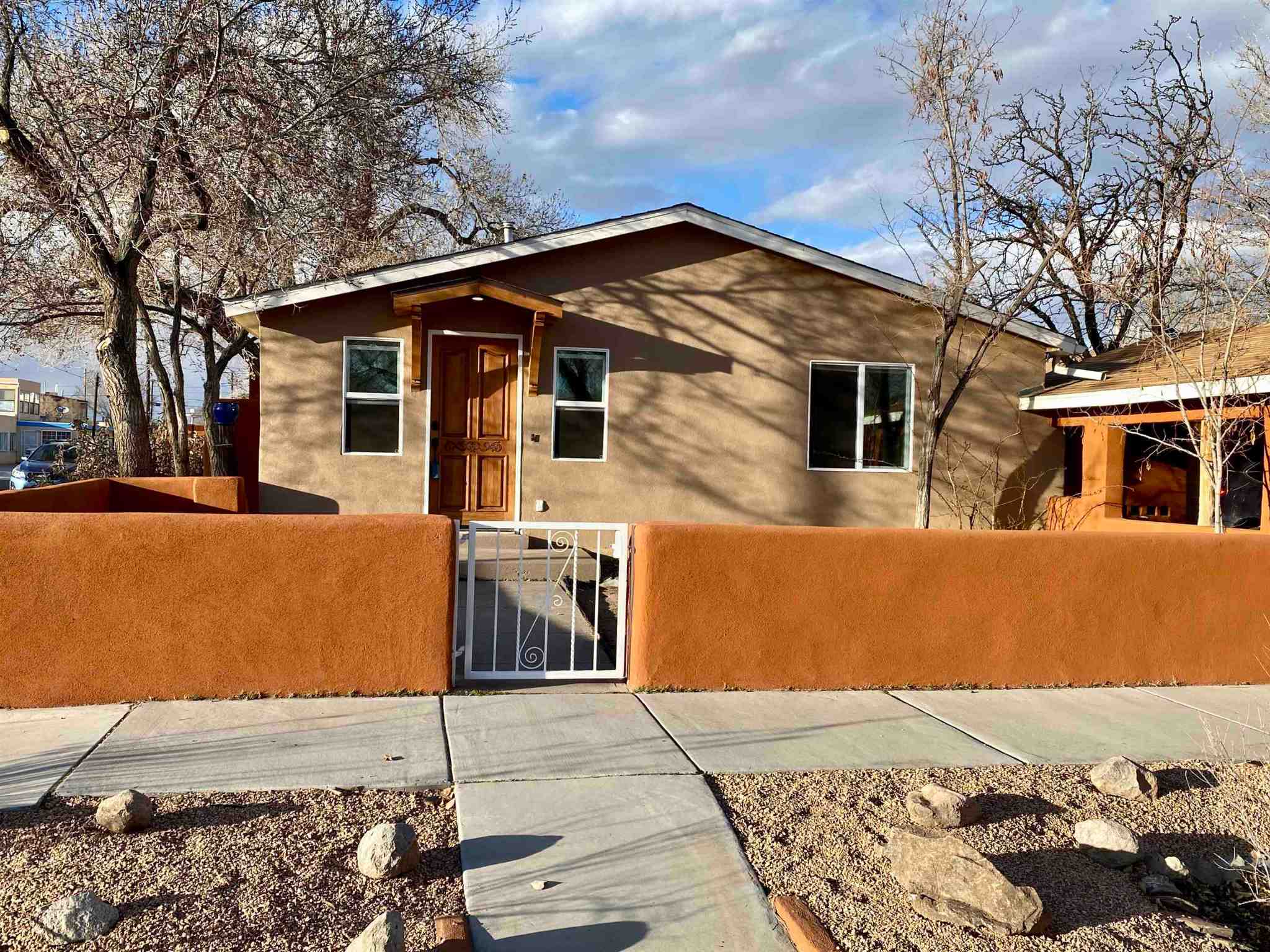 2113 Alhambra, Bernalillo, New Mexico 87104, 3 Bedrooms Bedrooms, ,2 BathroomsBathrooms,Residential,For Sale,2113 Alhambra,202200748