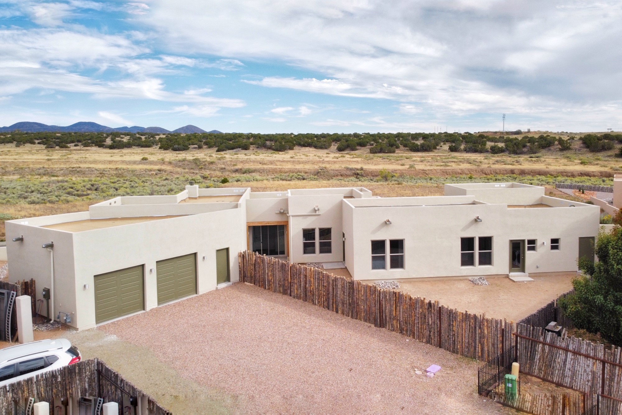 39 Willow Back, Santa Fe, New Mexico 87508, 3 Bedrooms Bedrooms, ,3 BathroomsBathrooms,Residential,For Sale,39 Willow Back,202335241