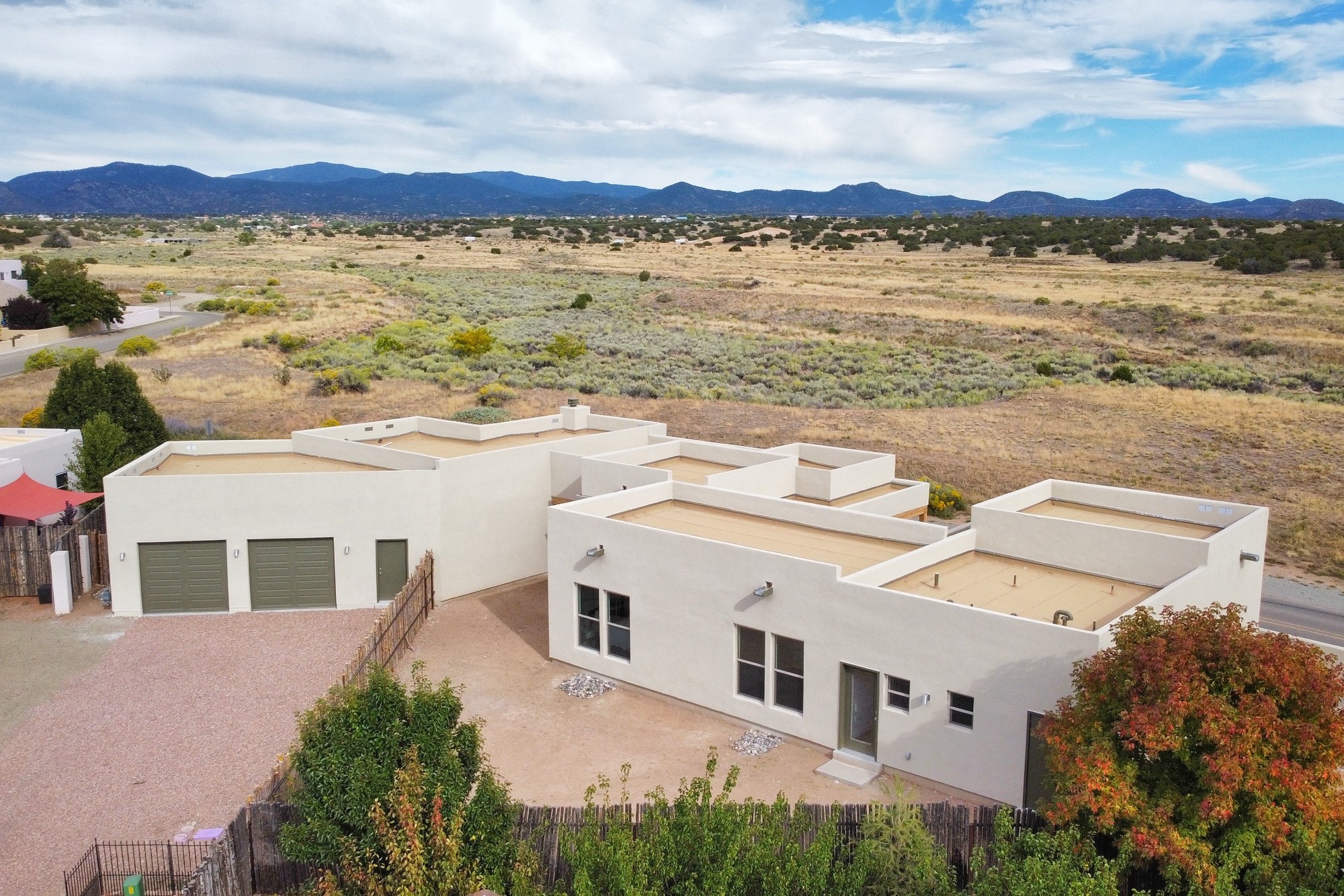 39 Willow Back, Santa Fe, New Mexico 87508, 3 Bedrooms Bedrooms, ,3 BathroomsBathrooms,Residential,For Sale,39 Willow Back,202335241