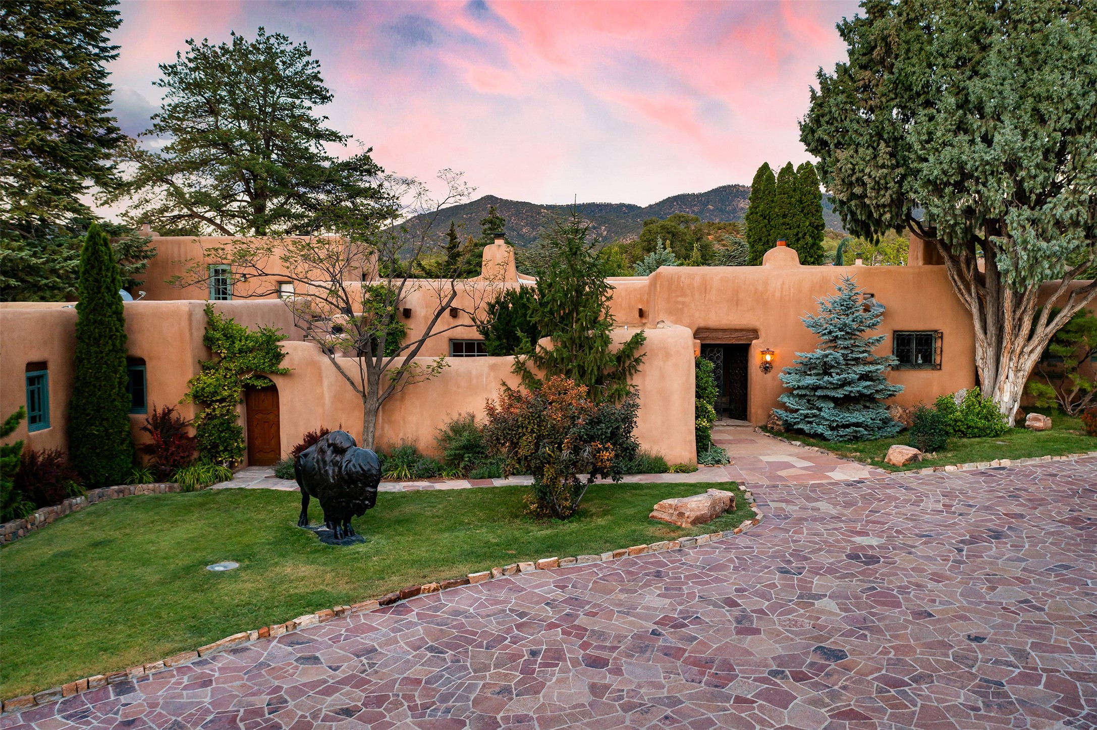 503 Camino Del Monte Sol, Santa Fe, New Mexico 87505, 8 Bedrooms Bedrooms, ,12 BathroomsBathrooms,Residential,For Sale,Camino Del Monte Sol,202341061