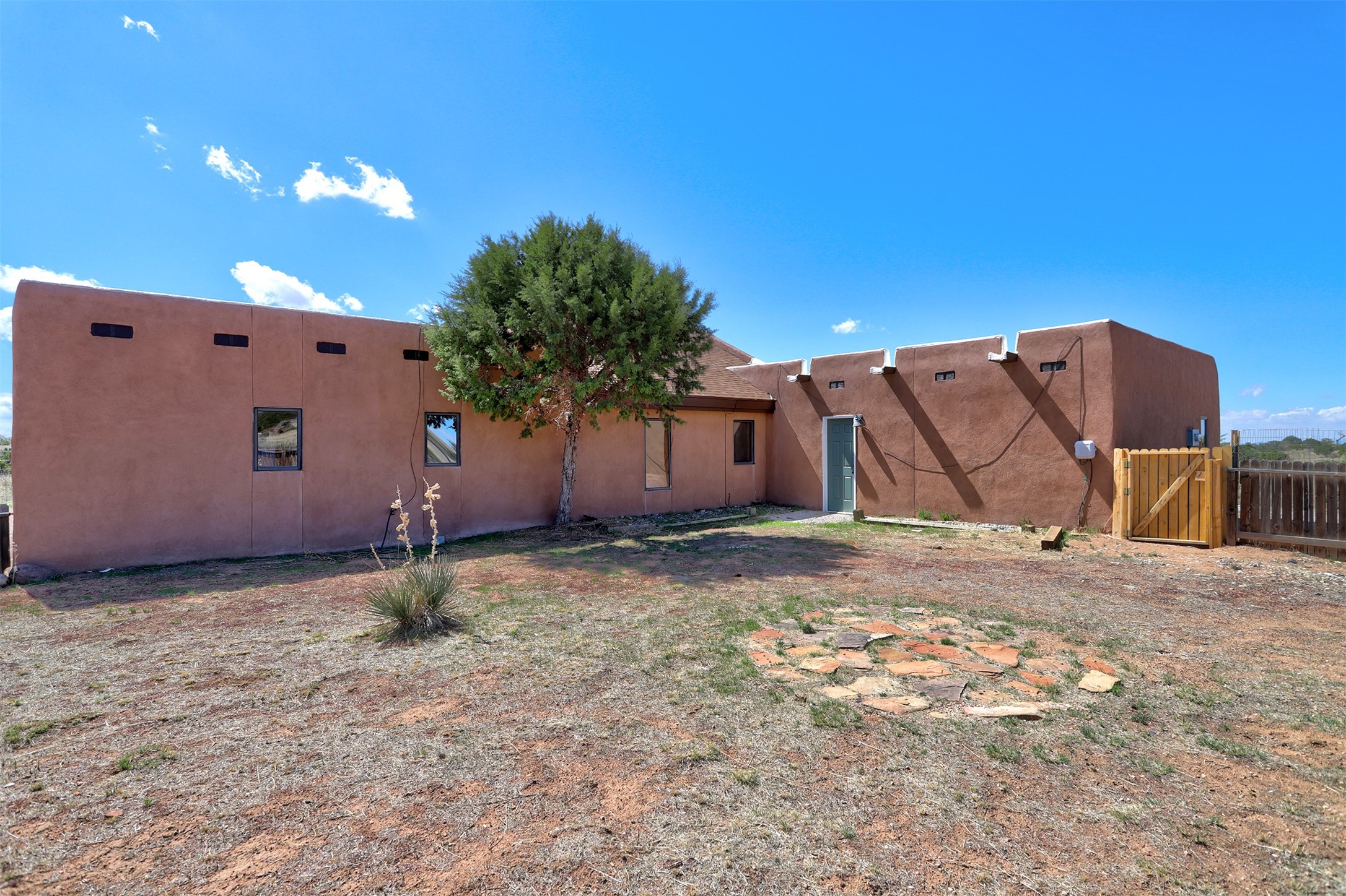 11 Valencia Loop, Santa Fe, New Mexico 87508, 3 Bedrooms Bedrooms, ,2 BathroomsBathrooms,Residential,For Sale,11 Valencia Loop,202341113