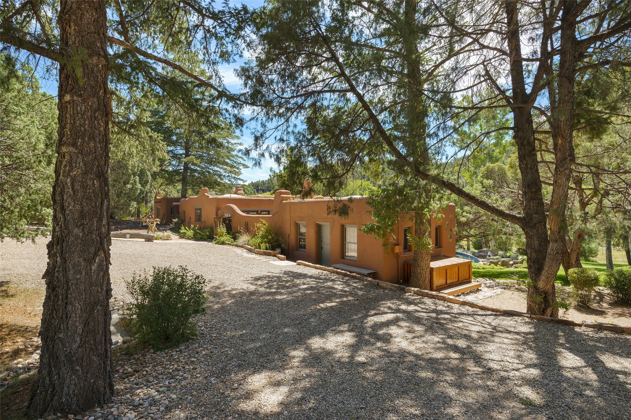 Historic casita with private parking