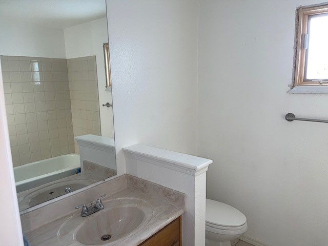 2105 Avenida de las Alturas, Santa Fe, New Mexico 87505, 3 Bedrooms Bedrooms, ,2 BathroomsBathrooms,Residential,For Sale,2105 Avenida de las Alturas,202341331