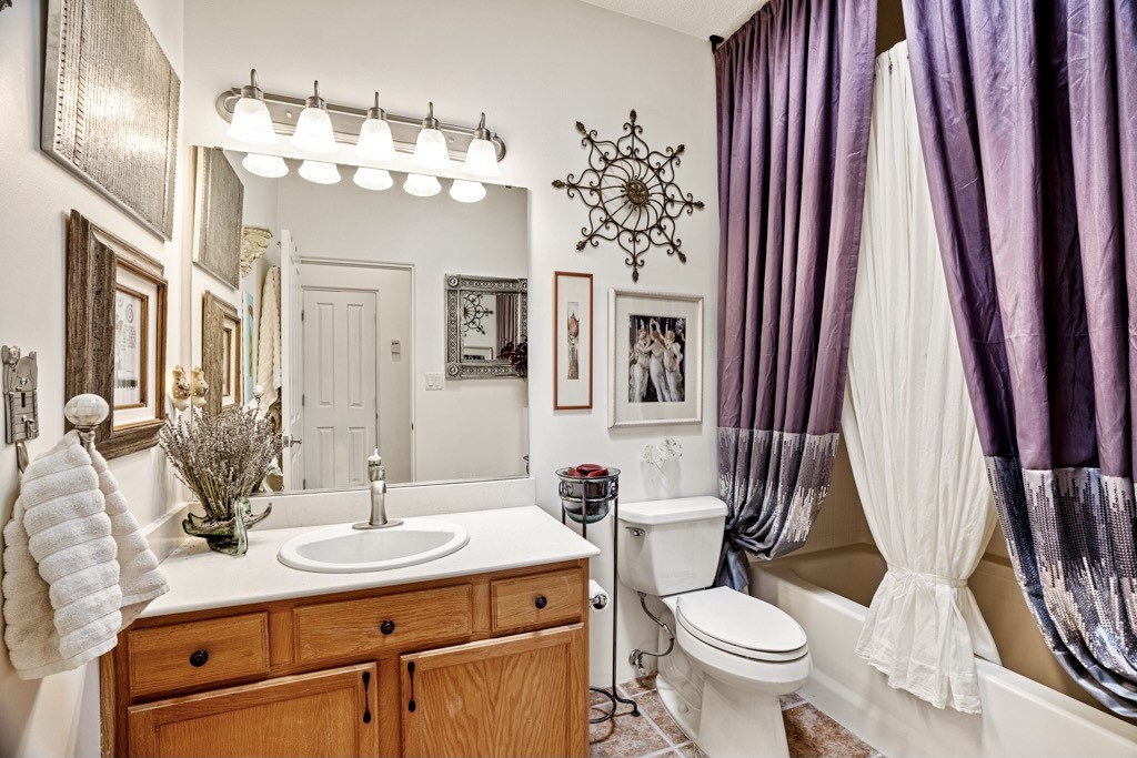 2nd bath has tub/shower combination and is convenient to secondary bedrooms or guests