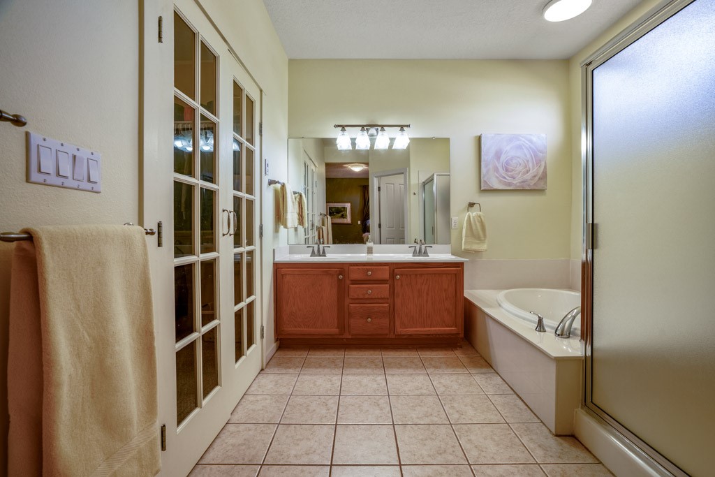 2 Latir Court, Santa Fe, New Mexico 87508, 3 Bedrooms Bedrooms, ,2 BathroomsBathrooms,Residential,For Sale,2 Latir Court,202400635