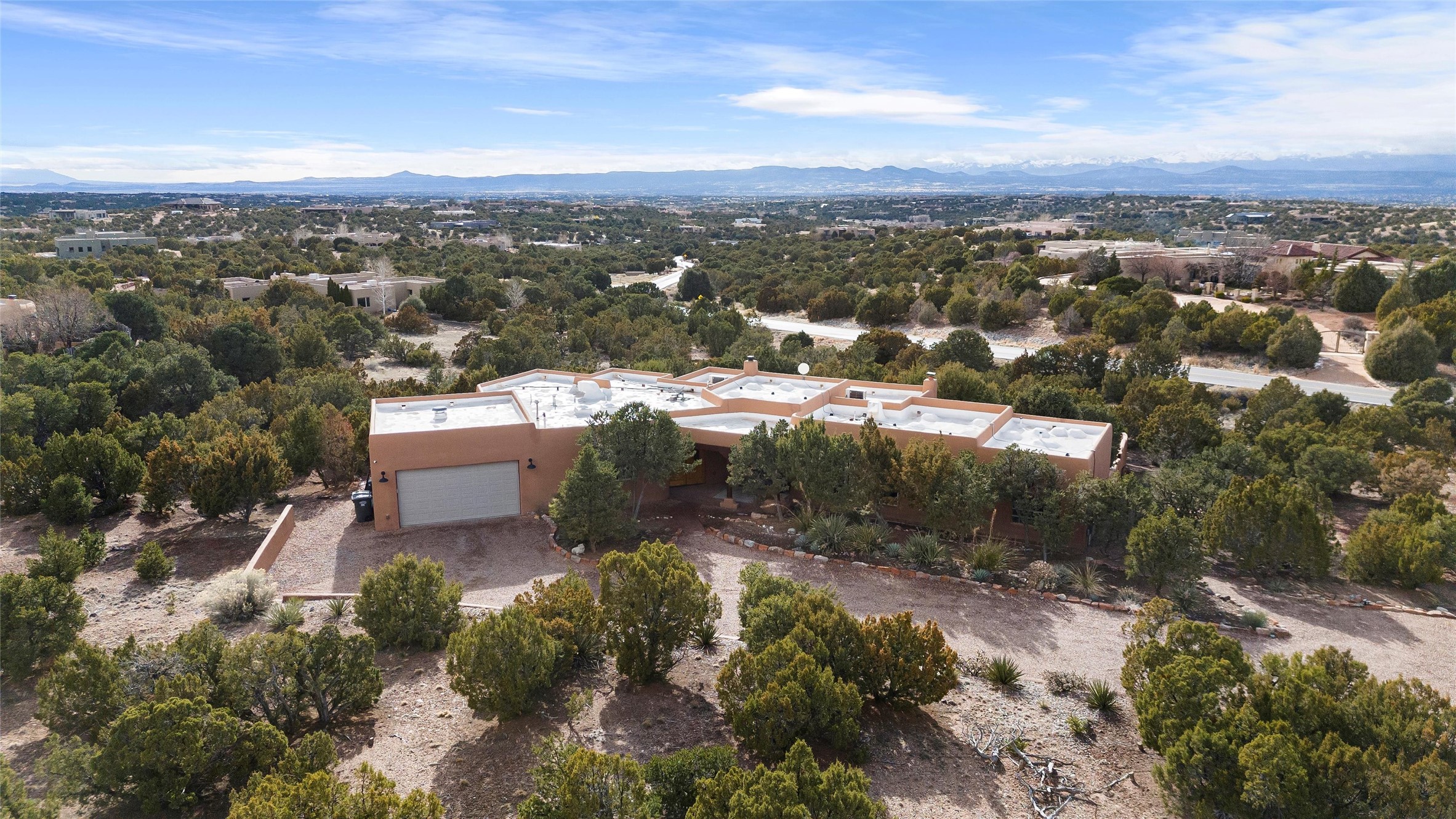 4 Vista Del Mundo, Santa Fe, New Mexico 87506, 3 Bedrooms Bedrooms, ,2 BathroomsBathrooms,Residential,For Sale,4 Vista Del Mundo,202400909