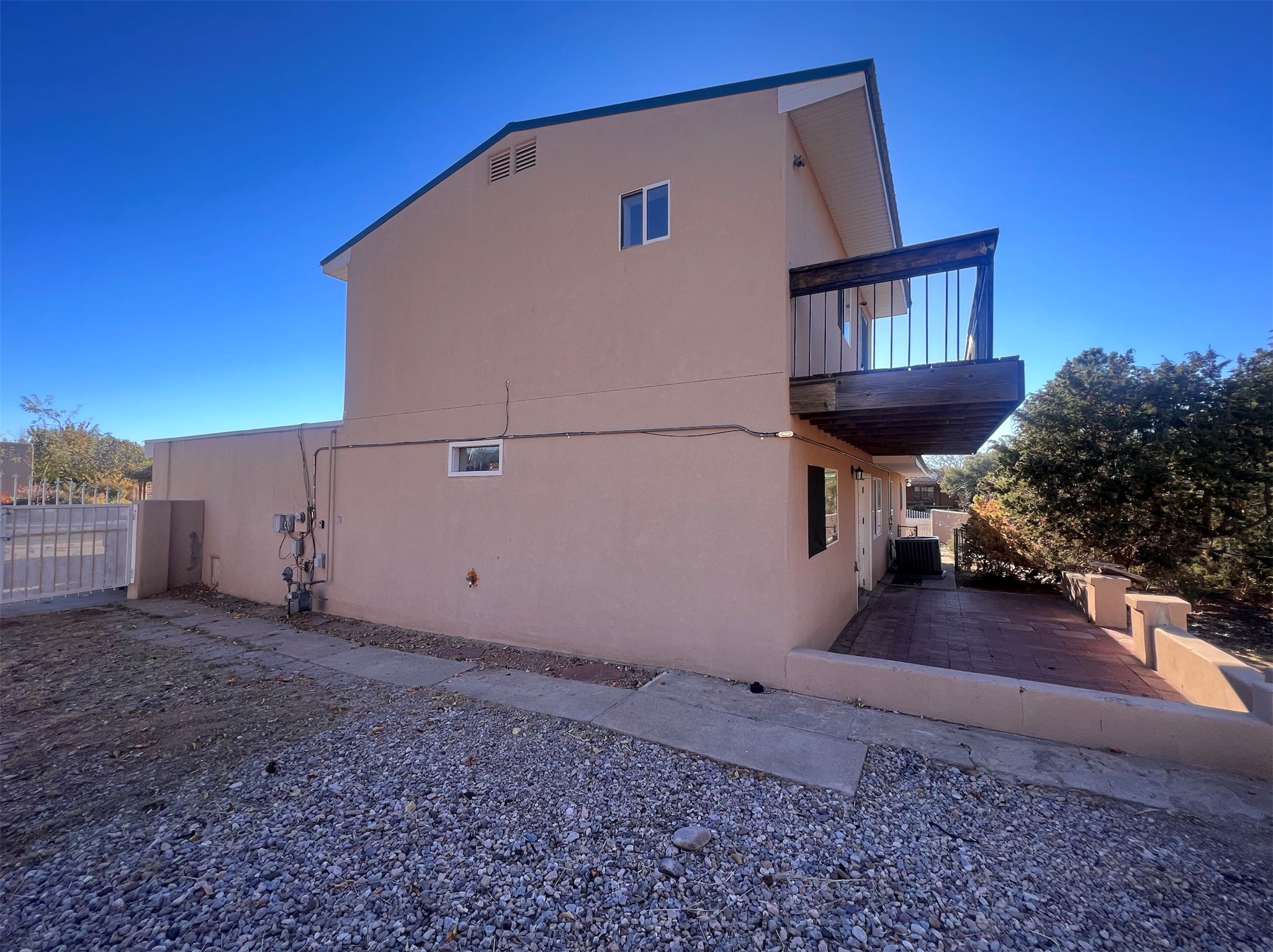 2505 Camino De Vida, Santa Fe, New Mexico 87505, 3 Bedrooms Bedrooms, ,3 BathroomsBathrooms,Residential,For Sale,2505 Camino De Vida,202401068