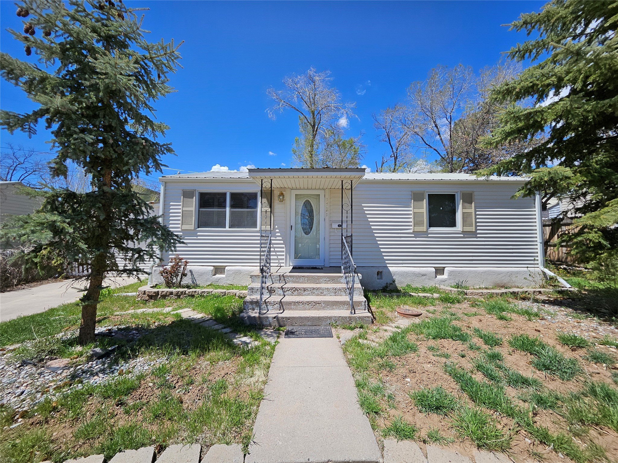 1721 37th, Los Alamos, New Mexico 87544, 2 Bedrooms Bedrooms, ,1 BathroomBathrooms,Residential,For Sale,1721 37th,202401484