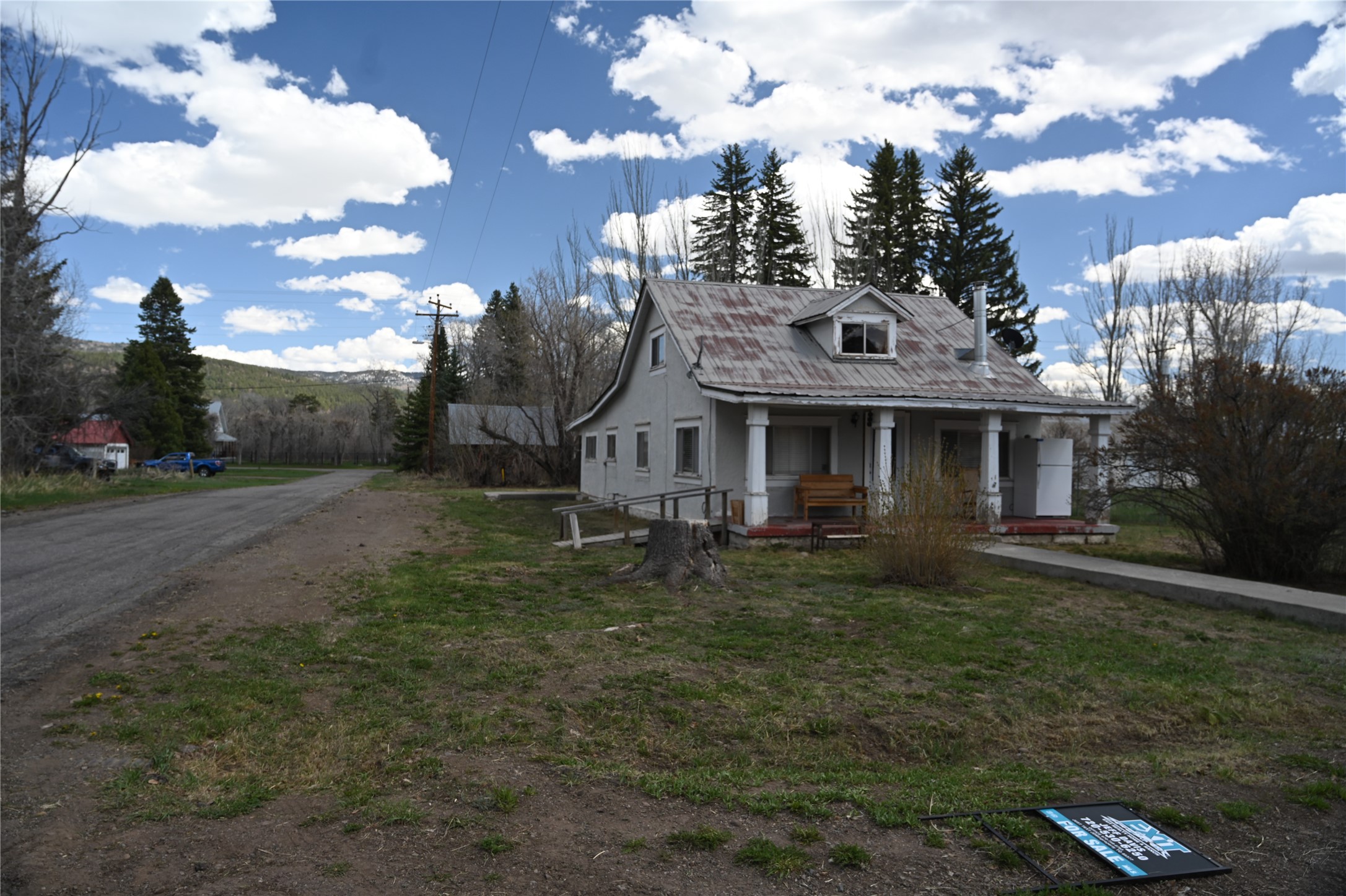 202 Pine Ave, Chama, New Mexico 87520, 3 Bedrooms Bedrooms, ,2 BathroomsBathrooms,Residential,For Sale,202 Pine Ave,202401499