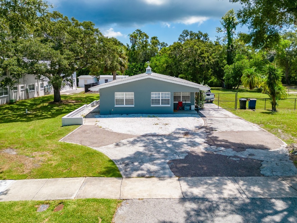 Details for 105 Lady Mary Drive, CLEARWATER, FL 33755