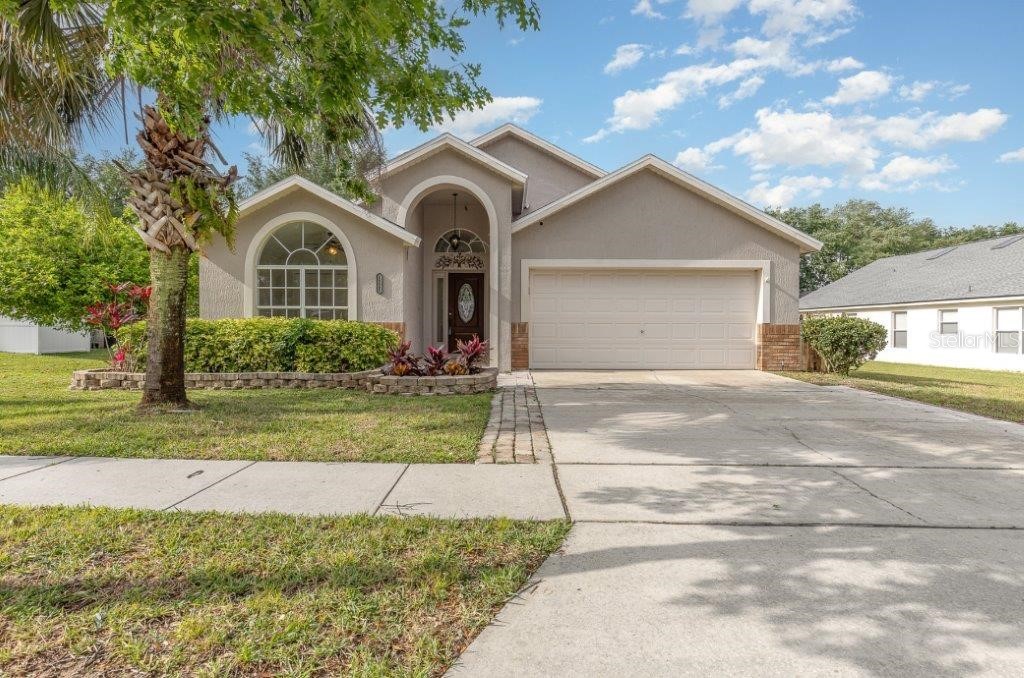 16045 Blossom Hill Loop Clermont, FL 34714