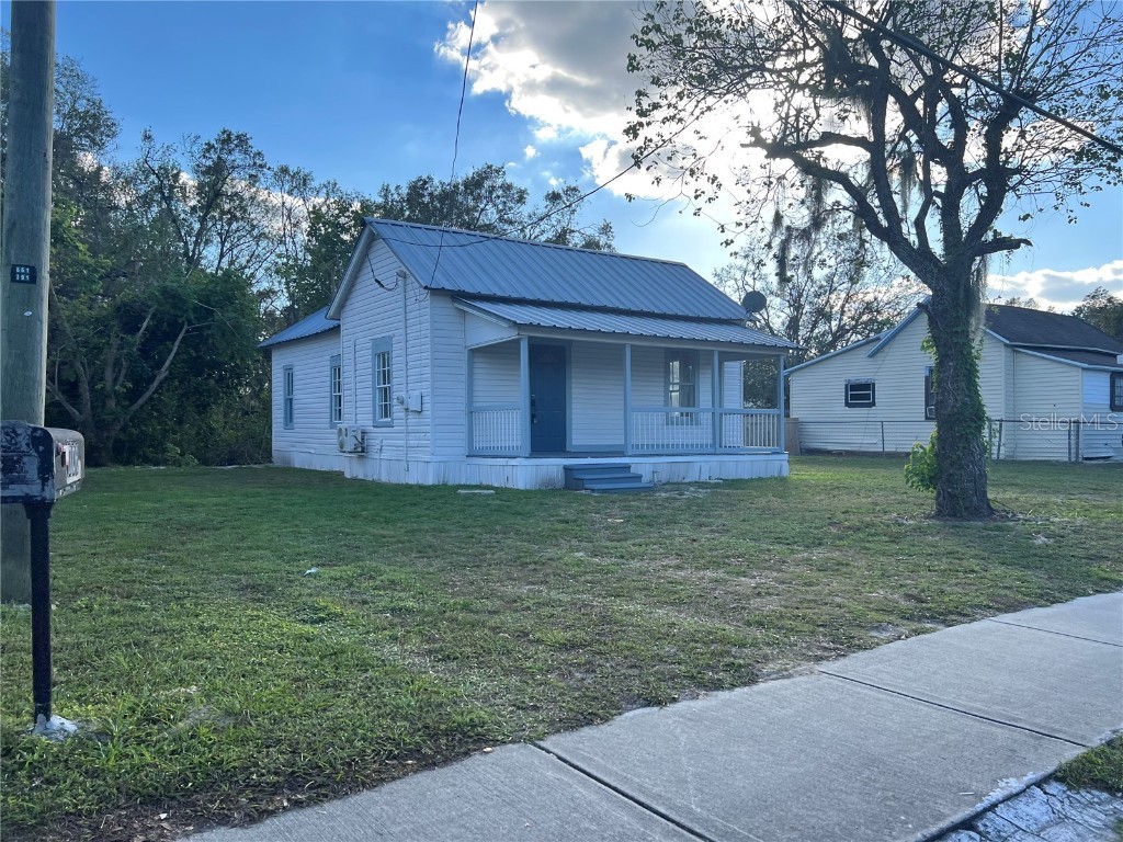 708 NW 3rd Street Mulberry, FL 33860