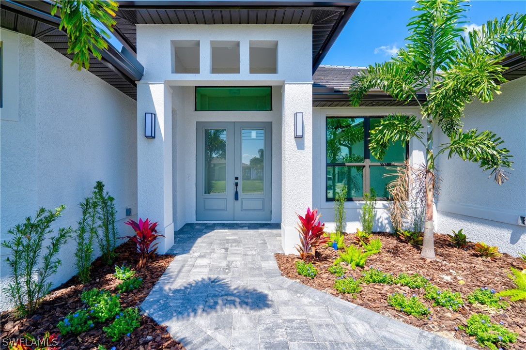 236 NW 32nd Place, Cape Coral, FL 