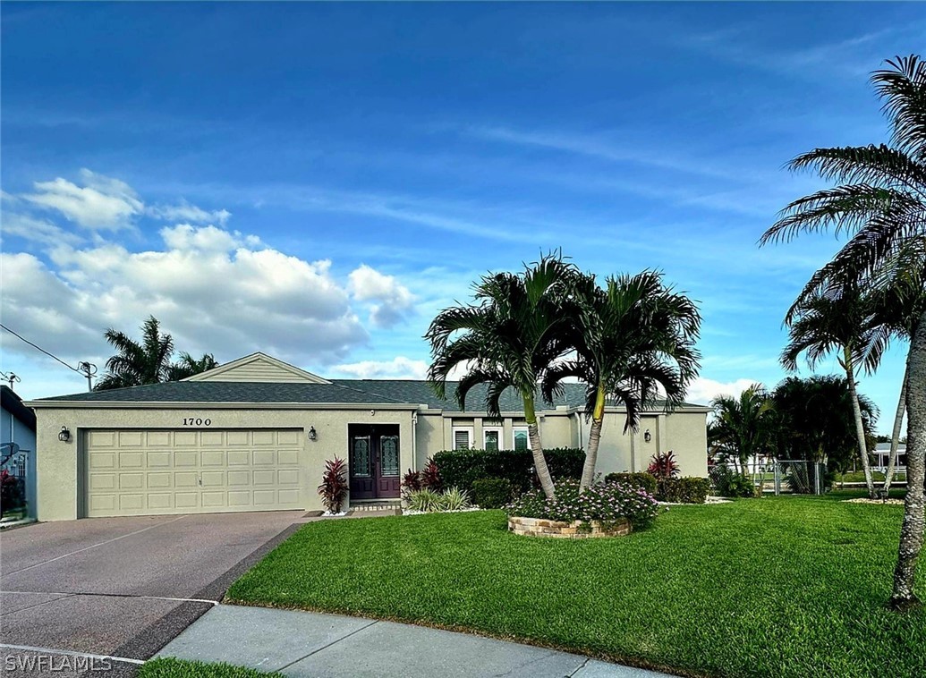 1700 W Bluewater Terrace, North Fort Myers, FL 33903